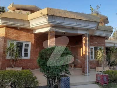 1.5 Kanal Commercial House Double Storey With Gass & Lawn Available