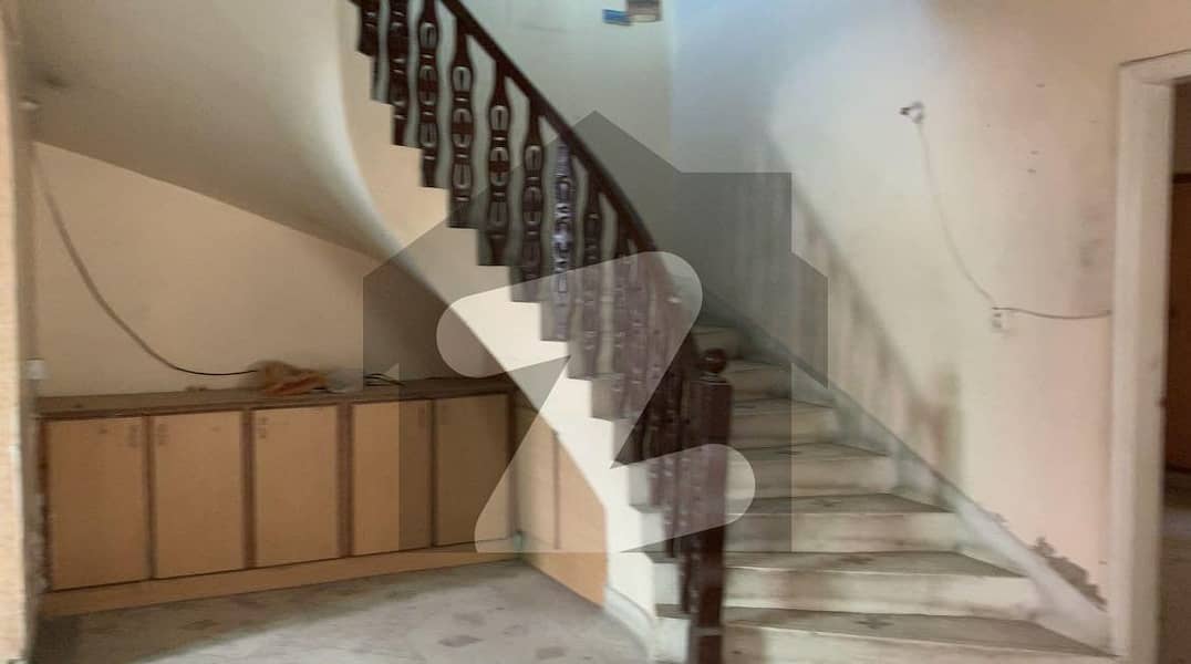 روفی گرین لینڈ سکیم 33,کراچی میں 3 کمروں کا 5 مرلہ مکان 1.8 کروڑ میں برائے فروخت۔