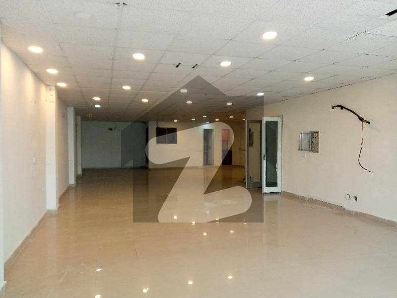 Defence Service Estate Offer 08 Marla Commercial 1st Floor With Elevator Available At Excellent Location