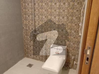 دی گلیریا بحریہ انکلیو,بحریہ ٹاؤن,اسلام آباد میں 3 کمروں کا 8 مرلہ فلیٹ 1.32 کروڑ میں برائے فروخت۔