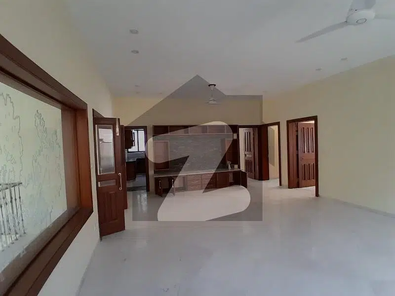 Brand New 5 Bedroom Full House Available In F-7 For Rent