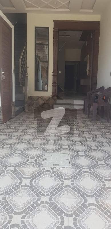 اسلامیہ پارک لاہور میں 4 کمروں کا 3 مرلہ مکان 1.8 کروڑ میں برائے فروخت۔
