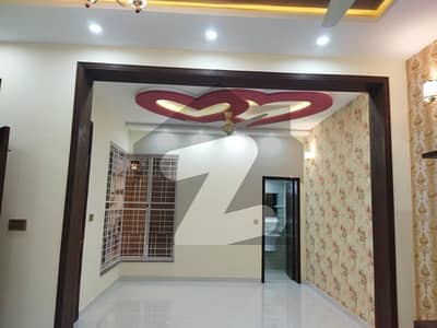 10 marla upper portion available for rent in shadaab garden lahore