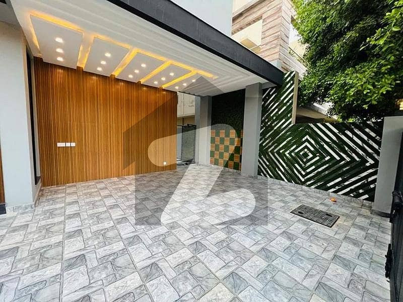Original Pic Near To Park, Commercial Hot Location10 Marla House Ultra Modern Original Pic Near To Park, Commercial Hot Location10 Marla House Ultra Modern