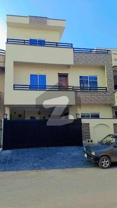 G-13 8 Marla (30 X 60) Brand New Modern Luxury House For Sale 5 Bedroom 6 Bathroom 2 Drawing Room 2 Dinning Room 2 TV Lounge 2 Kitchen 1 Servant Room 1 Store Room 2 Car Parking