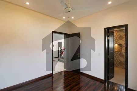 5 Marla Upper Portion For Rent In Dha Phase 5 Near To Park & Commercial