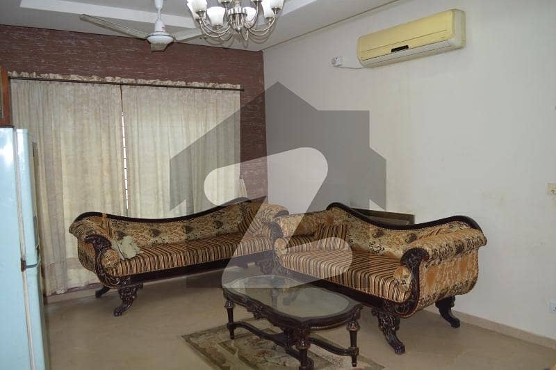 Lower Portion Of 2 Kanal Is Available For Rent In Model Town Block G Lahore