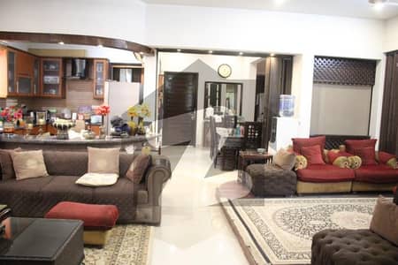 Bungalow 500 Yard Urgent Sale In DHA Phase 8 Zone A Owner Build House Owner Going A Aboard