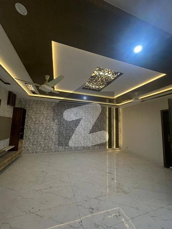 1 Kanal Singel Portion Separate Door For Rent Near To Eme Nera To Judicail