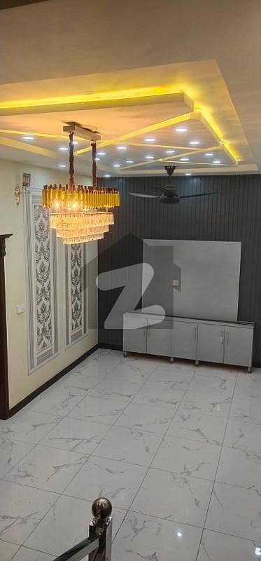 واپڈا ٹاؤن فیز 1 واپڈا ٹاؤن,لاہور میں 4 کمروں کا 5 مرلہ مکان 3.15 کروڑ میں برائے فروخت۔