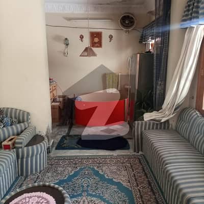 جناح آباد ایبٹ آباد میں 6 کمروں کا 19 مرلہ مکان 5.2 کروڑ میں برائے فروخت۔