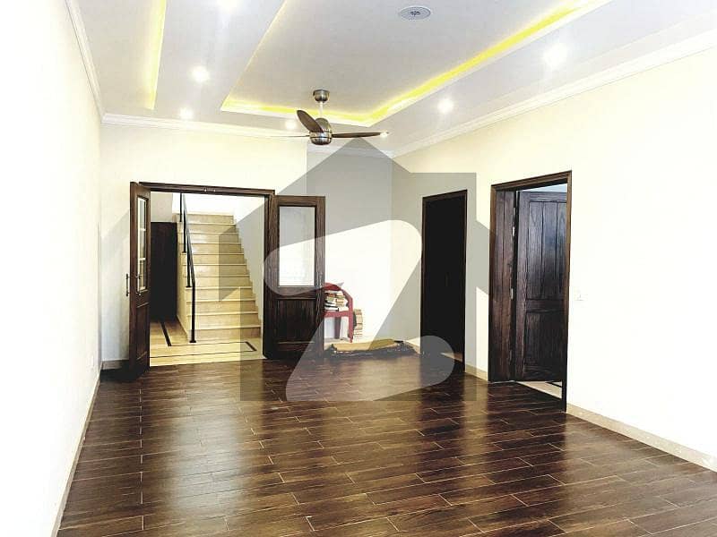 1 Kanal Modern Design Like A Brand New With Basement Full House For Rent In GG Block Phase 4 DHA
