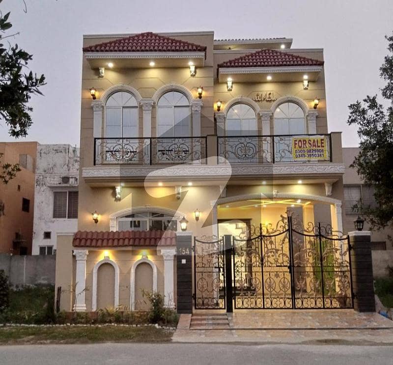 5 MARLA BRAND NEW HOUSE AVAILABLE FOR SALE IN DHA RAHBER