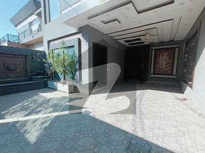 10 Marla Double Unit Luxury House For Sale In Johar Town Near To Doctor Hospital