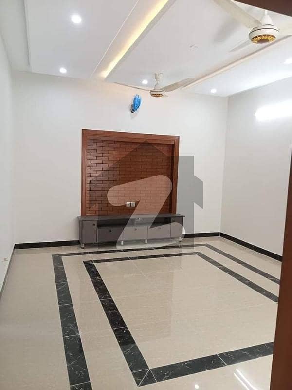Upper Portion For Rent In G15 Size 7 Marla Near To Mini Commercial Park Masjid Five Options Available