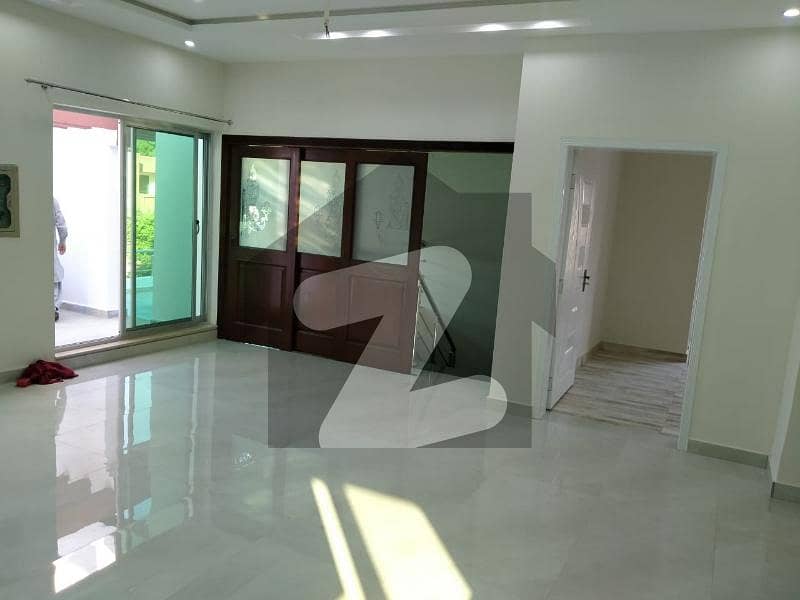 One Kanal Upper Portion For Rent In Phase 3 Block W DHA Lahore