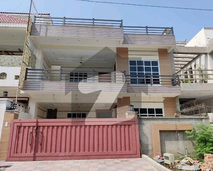 2100 Square Feet House In Stunning G-14 Is Available For sale