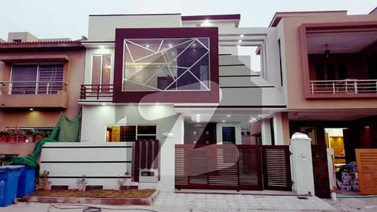 10 Marla Old House G13 Islamabad 6 Bedroom With Washroom Available