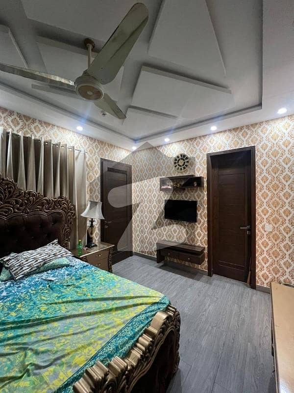 ڈی ایچ اے فیز 8 سابقہ ​​پارک ویو ڈی ایچ اے فیز 8,ڈی ایچ اے ڈیفینس,لاہور میں 4 کمروں کا 10 مرلہ مکان 4.85 کروڑ میں برائے فروخت۔