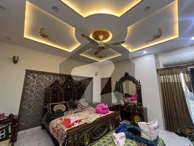 کینال گارڈن ۔ بلاک ای کینال گارڈن,لاہور میں 5 کمروں کا 10 مرلہ مکان 3.28 کروڑ میں برائے فروخت۔