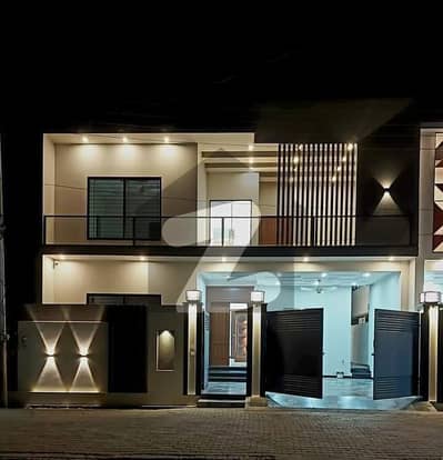 10 Marla Luxury House In Shadman Colony