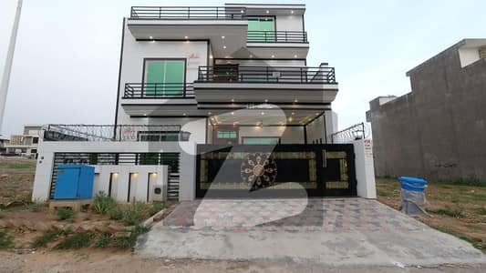Gulberg Residencia Islamabad House No 438 St No. 20 Block F Size 30x60 3 Stories Separate Entry Each 7 Bed 6;Washrooms 3 Kitchen 3 Car Parking Bore 400feet With High Quality Material Soler 13KV Green Meter RS. 450Lac