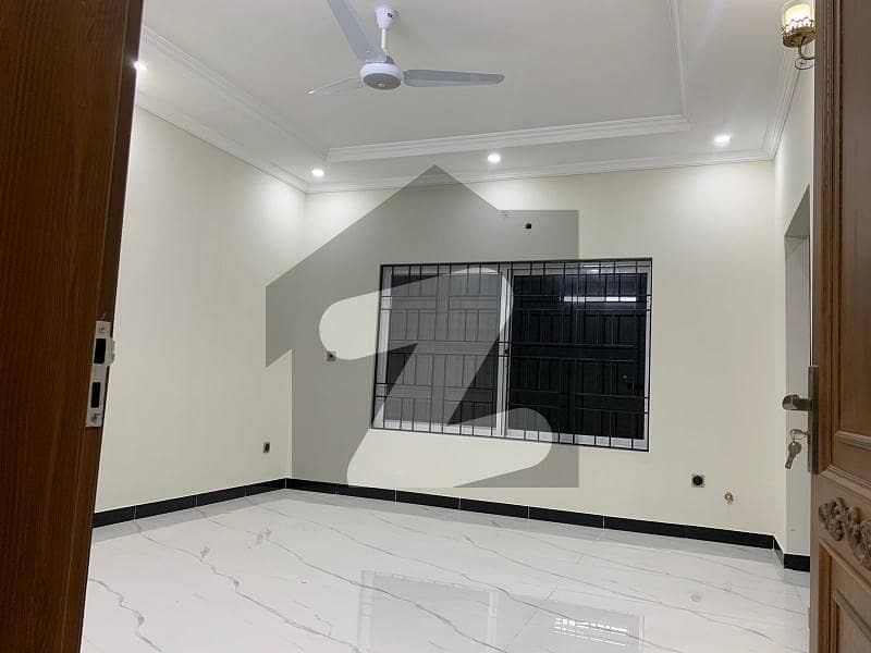 فضائیا هاوسنگ سکیم ترنول,اسلام آباد میں 6 کمروں کا 1 کنال مکان 6.5 کروڑ میں برائے فروخت۔