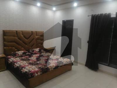 Near PKLI 5 Marla Furnished House For Rent In Lahore DHA