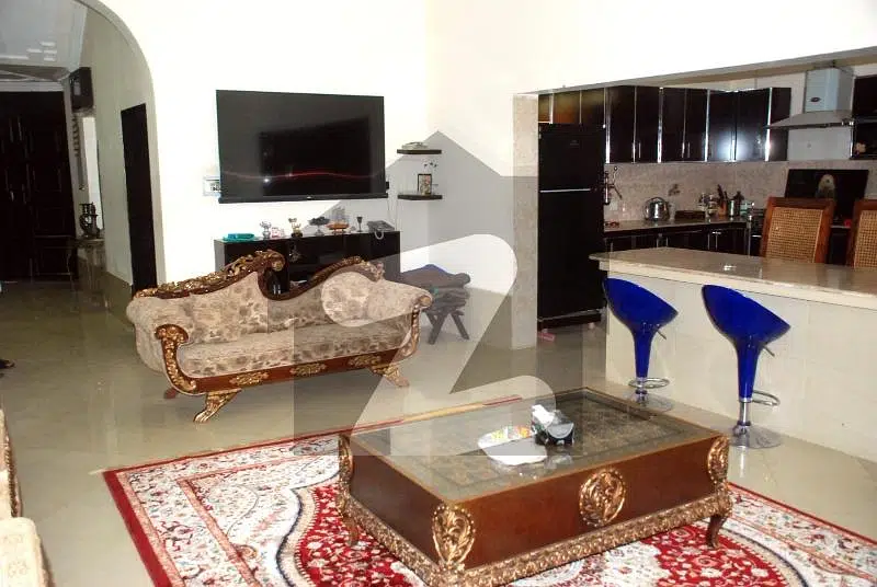 17 Marla Beautiful House At Prime Location Of VIP Hafiz Colony Rahim Yar Khan