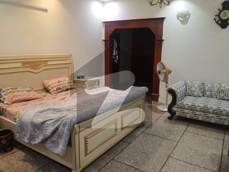 Fully Furnished Kanal Beautiful Lower Portion Available For Family