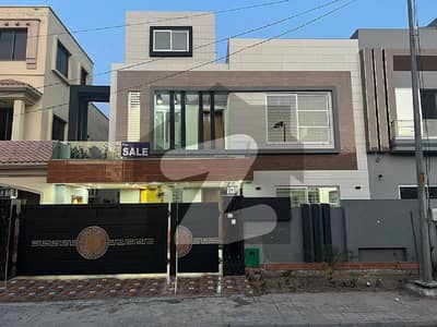 10 Marla Residential House With Gas For Sale In Overseas A Block Bahria Town Lahore