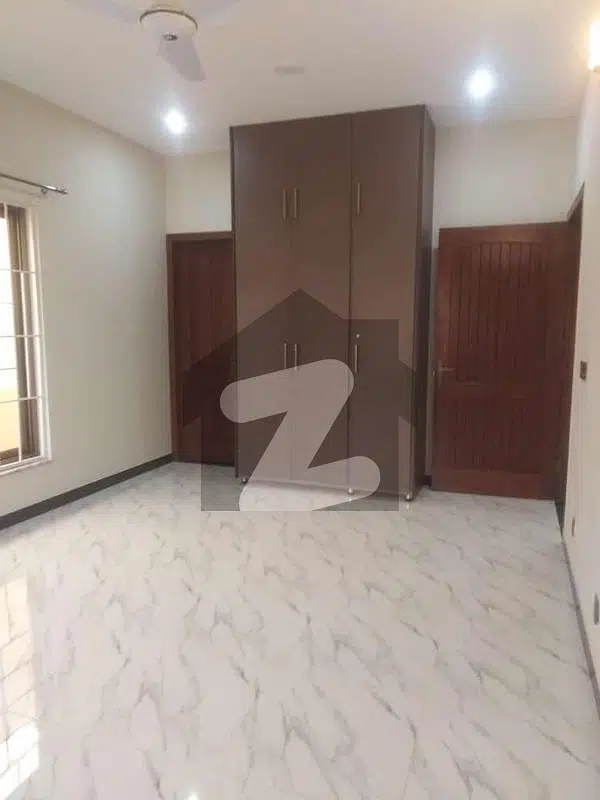 D12 Markaz 2 bed flat for rent