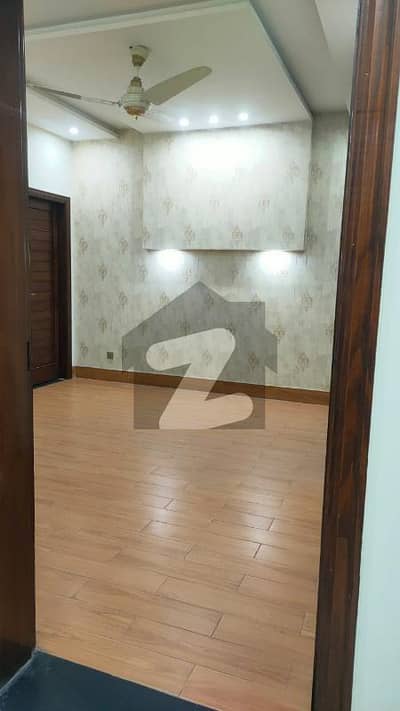 10 MARLA EXCELLENT LIKE A NEW CONDITION GOOD FULL HOUSE FOR RENT IN TULIP BLOCK BAHRIA TOWN LAHORE