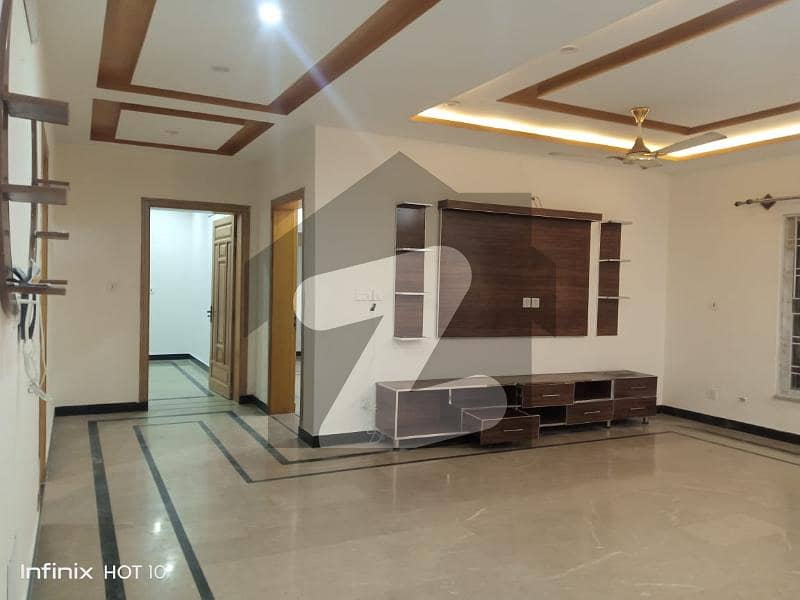 3Bed 1 Drawing Kenal Upper Portion available for Rent