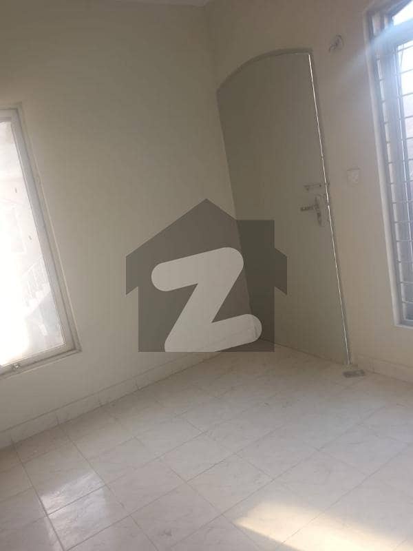 Upper Apartment Available For Rent Upper Apartment Available For Rent