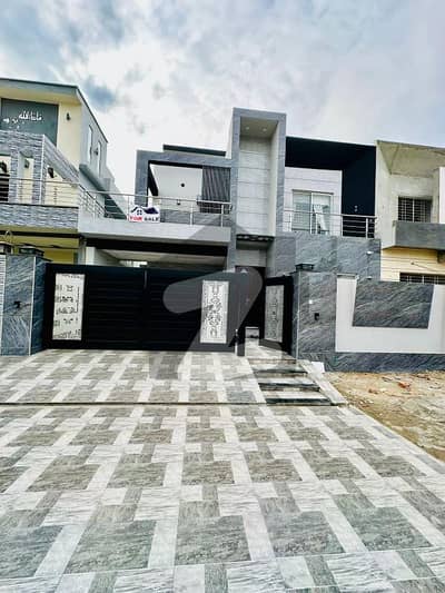 CENTRAL PARK F BLOCK 80 FEET ROAD MODERN HOUSE FOR SALE