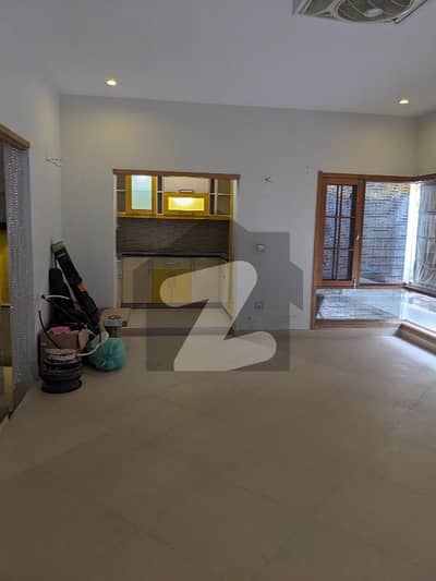 RENOVATED HOUSE FOR SALE PRIME LOCATION OF PHASE 5 MUJAHID OF 9 STREET