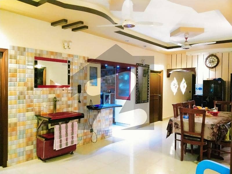 گارڈن ایسٹ جمشید ٹاؤن,کراچی میں 4 کمروں کا 10 مرلہ فلیٹ 4.25 کروڑ میں برائے فروخت۔