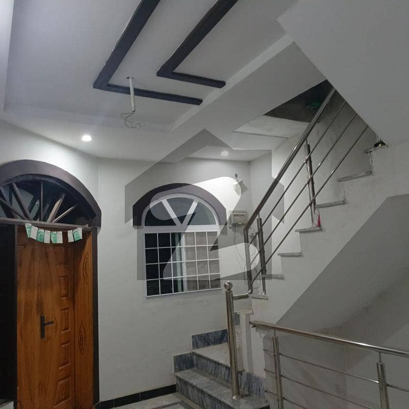 نیو لالہ زار راولپنڈی میں 5 کمروں کا 6 مرلہ مکان 85.0 ہزار میں کرایہ پر دستیاب ہے۔