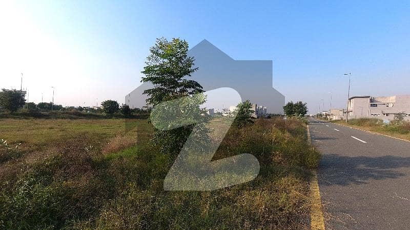 One Kanal Z Block Plot Having Ideal Price And Best Approach For Sale