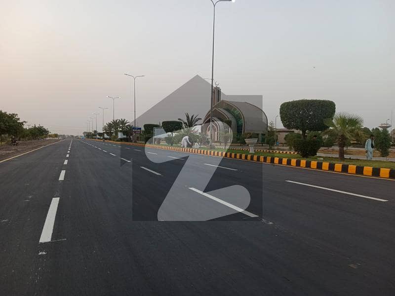 5 MARLA PLOT FOR SALE IN Lahore Motorway SOCIETY ON EASY INSTALLMENT