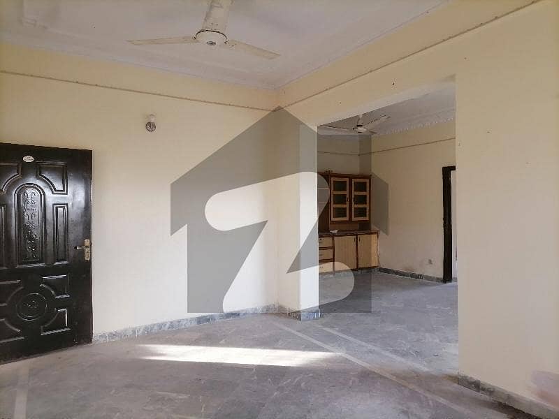 8 Marla Lower Portion Ideally Situated In New Iqbal Park Cantt