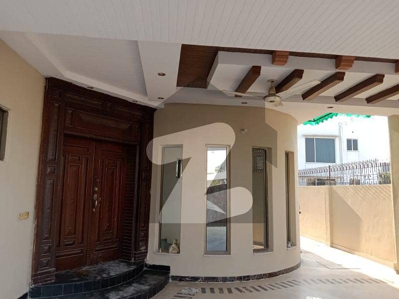 1 Kanal Well Maintained Full House For Rent In Dha Phase 6 ,Hot Location With Gas,Near Ring Road