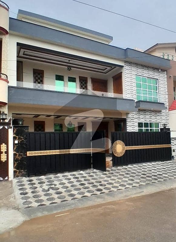سوان گارڈن ۔ بلاک اے سوان گارڈن,اسلام آباد میں 6 کمروں کا 12 مرلہ مکان 4.7 کروڑ میں برائے فروخت۔