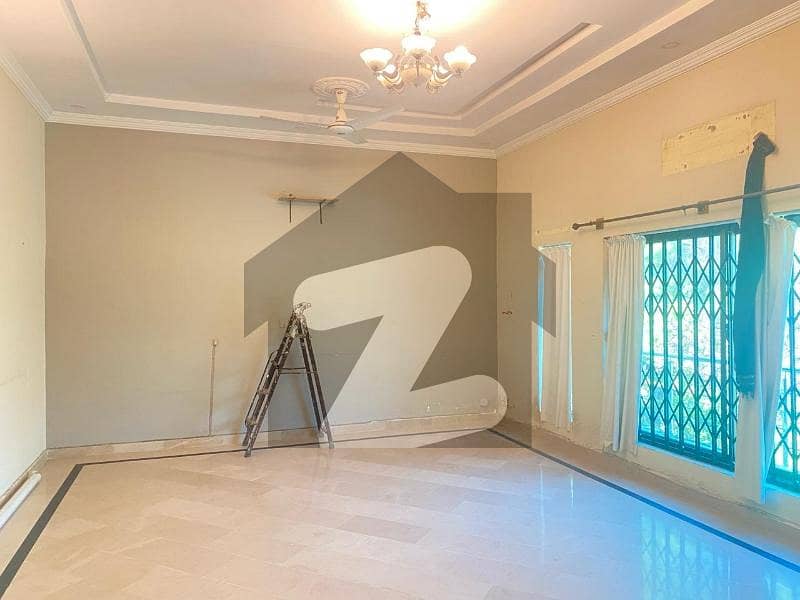 F-8 Very Beautiful 4 Bedrooms House For Rent