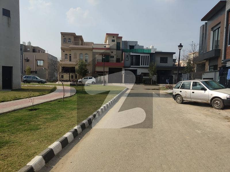 7 Marla Plot On Installment For Sale M7C3 In Lake City Lahore