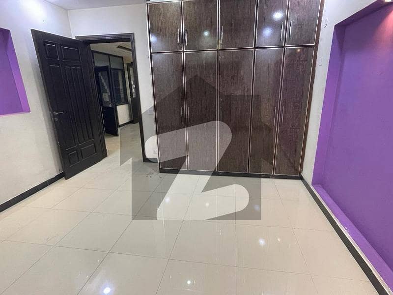 01 KANAL LOWER PORTION FOR RENT IN DHA PHASE 8 EX AIR AVENUE