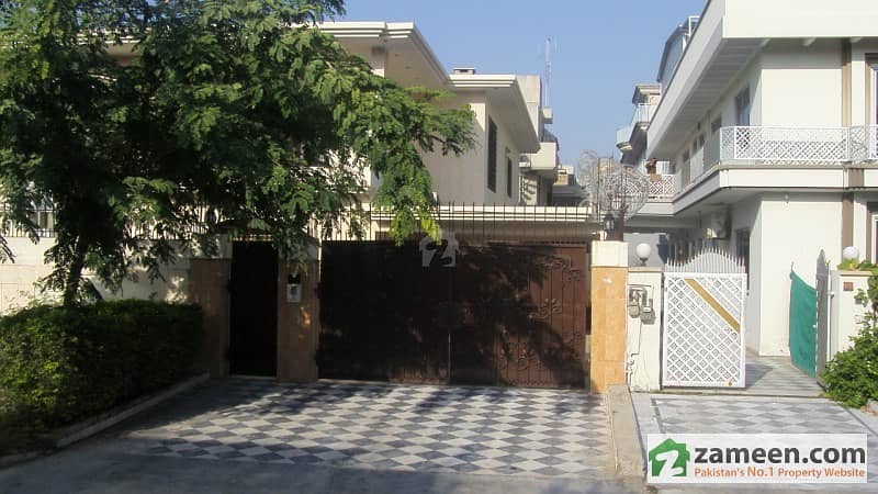 E-7 Fully Furnished A Class Upper Portion For Rent