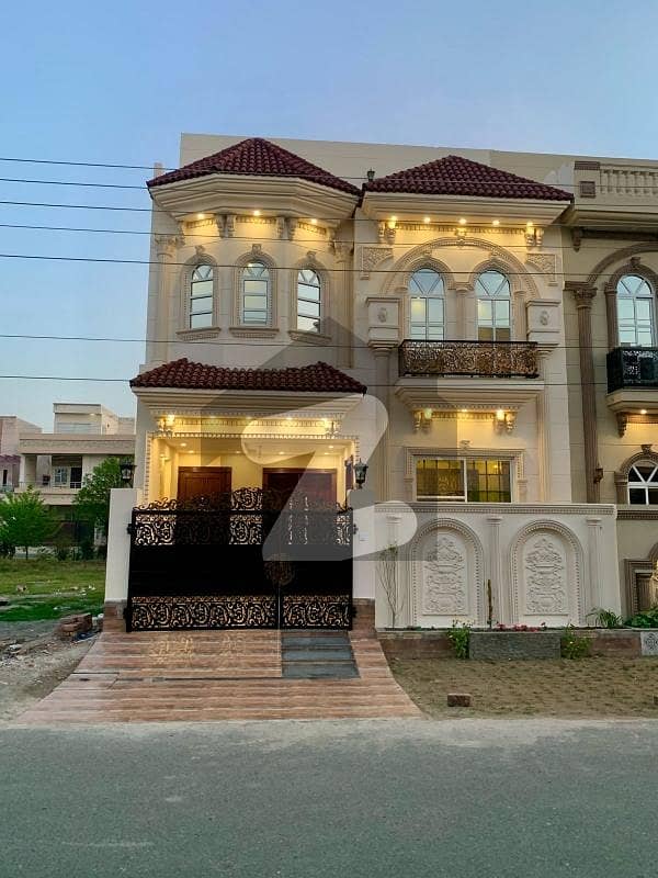 Traiq Garden 5 Marla Triple Storey With Triple Height Lobby House For Sale