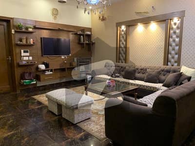 ای ایم ای سوسائٹی لاہور میں 3 کمروں کا 1 کنال بالائی پورشن 1.12 لاکھ میں کرایہ پر دستیاب ہے۔